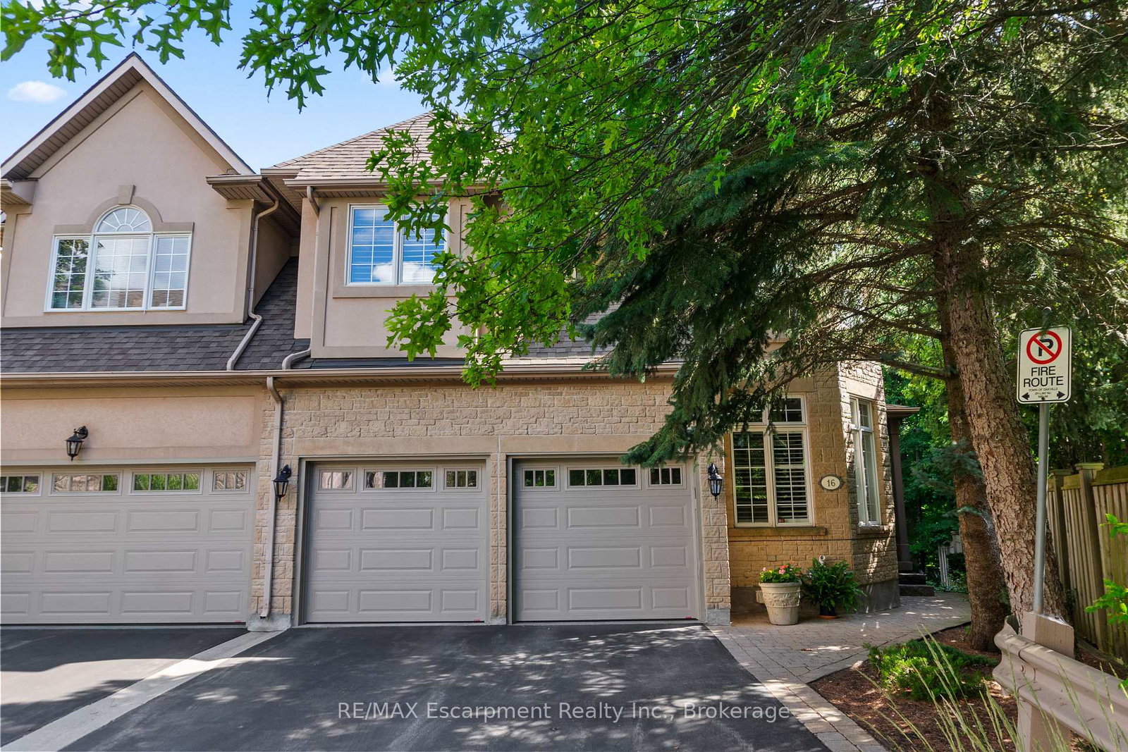 2303-hill-ridge-court-oakville-ontario-w12888482