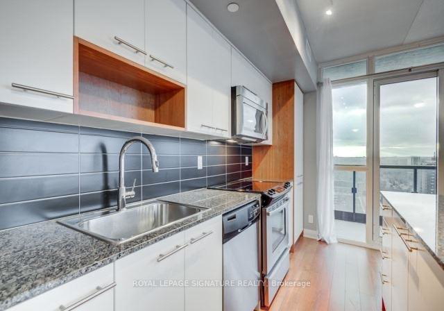 5-valhalla-inn-road-etobicoke-ontario-w12889084