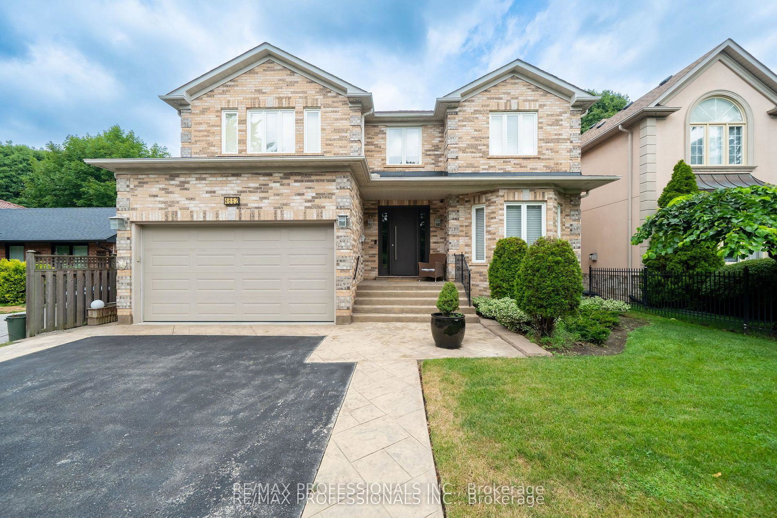 4662-dundas-street-w-etobicoke-ontario-w12889128