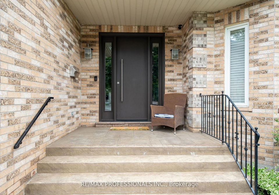 4662-dundas-street-w-etobicoke-ontario-w12889128