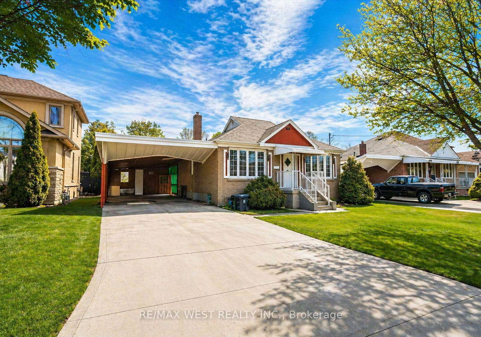 7-highland-hill-north-york-ontario-w12889350