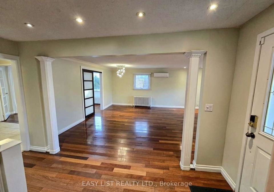 1568-cawthra-court-mississauga-ontario-w12889570