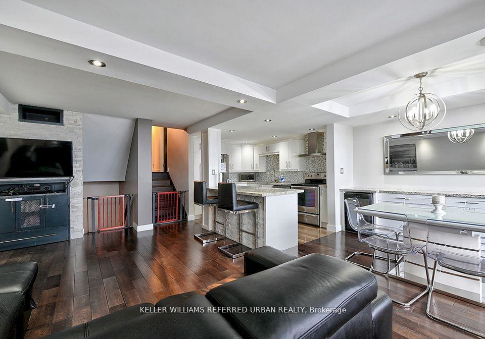 11-wincott-drive-etobicoke-ontario-w12889594
