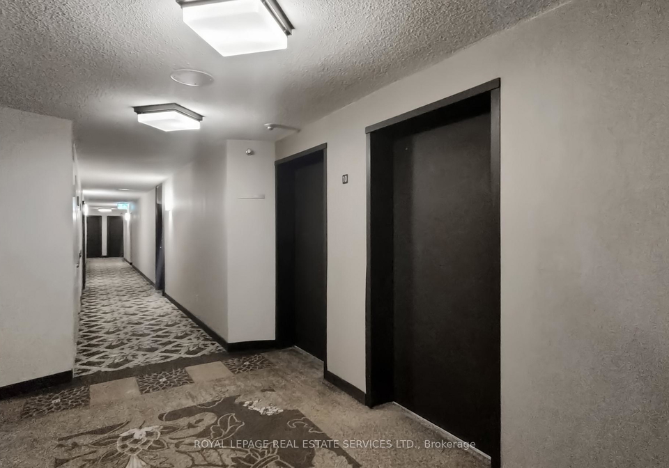 1300-bloor-street-mississauga-ontario-w12890344