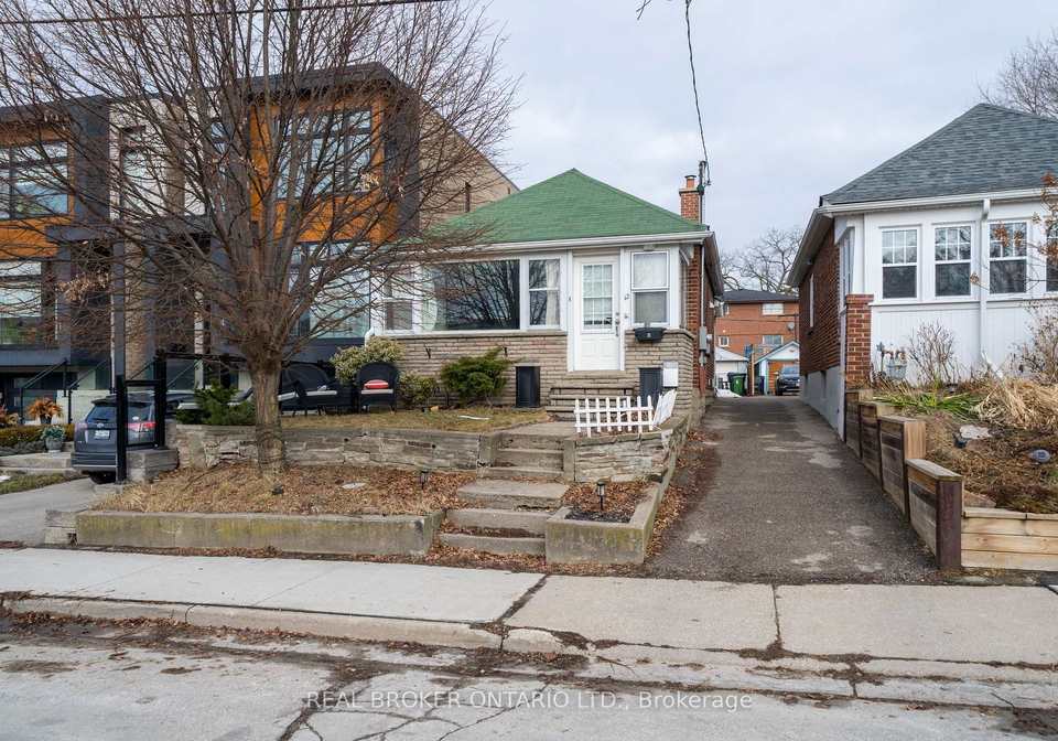 12-villa-road-etobicoke-ontario-w12890418