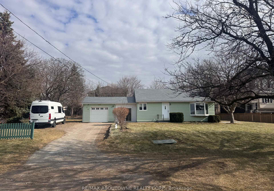 2317-khalsa-gate-oakville-ontario-w12890634