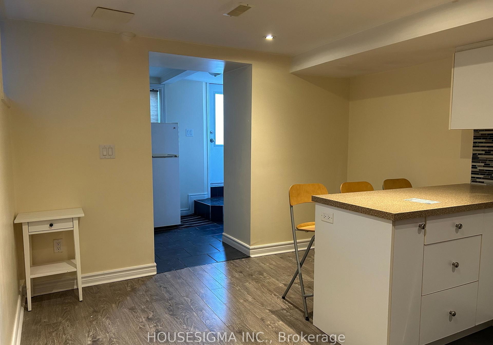 156-rosemount-avenue-toronto-ontario-w12891054