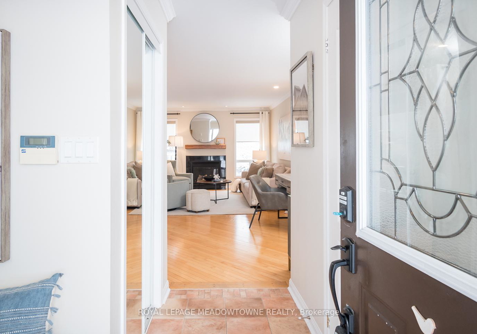 703-edwards-avenue-milton-ontario-w12891424