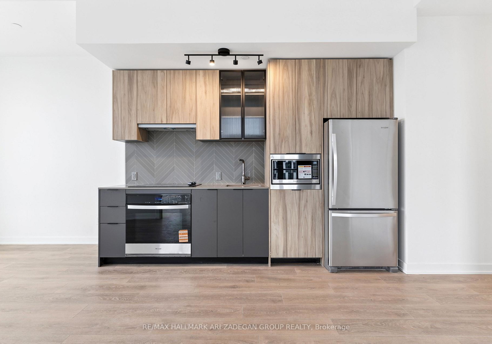 1037-the-queensway-etobicoke-ontario-w12892132