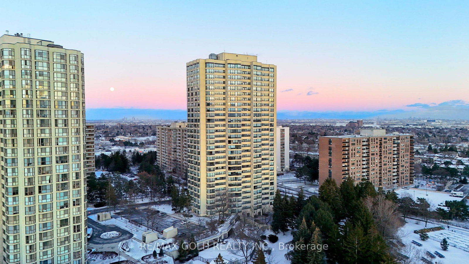 8-lisa-street-brampton-ontario-w12892276