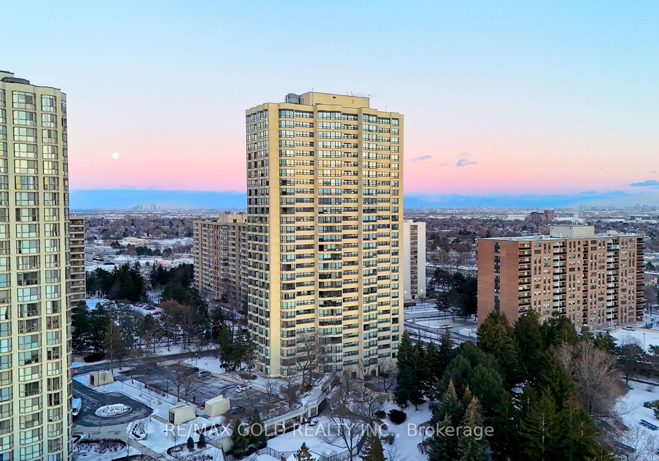 8-lisa-street-brampton-ontario-w12892276