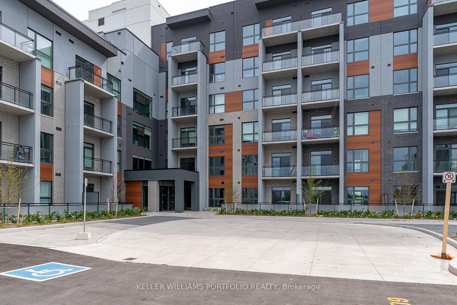 95-dundas-street-w-oakville-ontario-w12892636