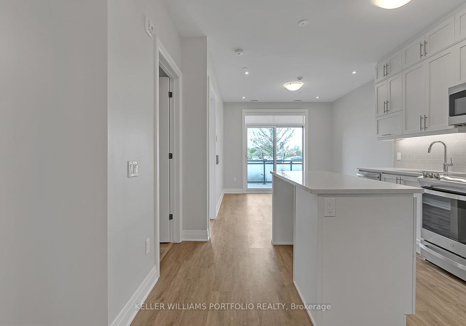 95-dundas-street-w-oakville-ontario-w12892636