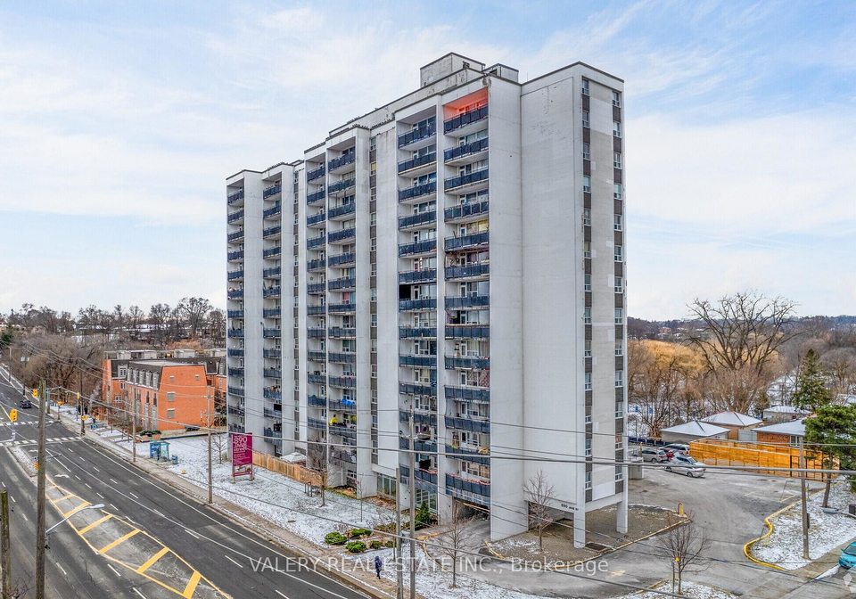 890-jane-street-toronto-ontario-w12893096