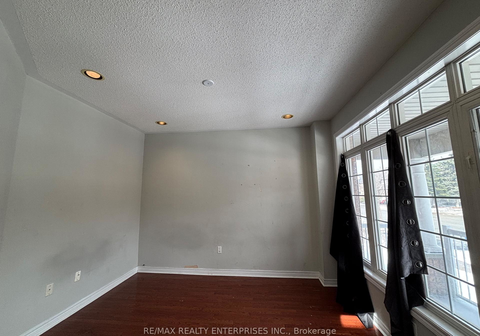 5914-long-valley-road-mississauga-ontario-w12893280