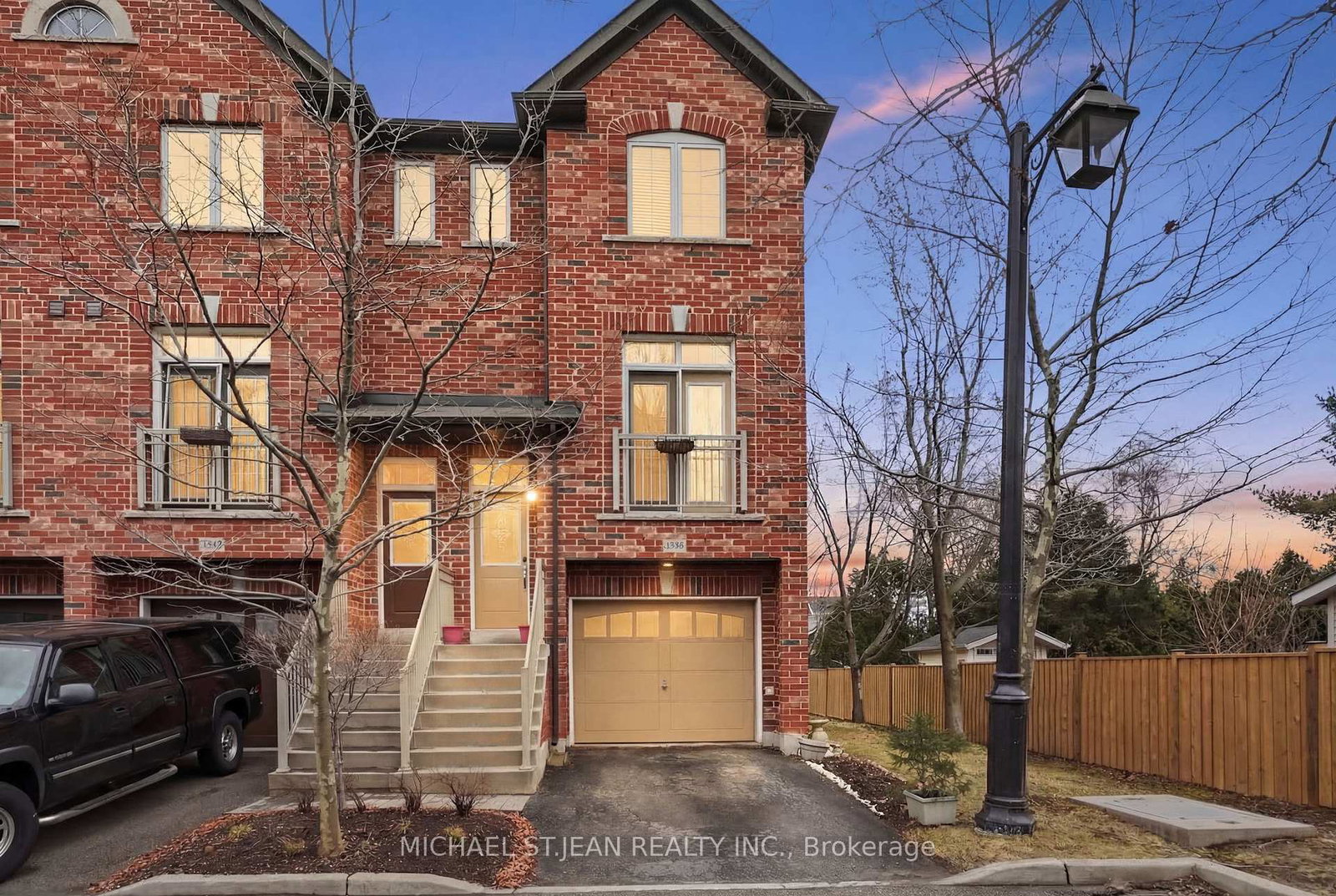 2358-treversh-common-burlington-ontario-w12893496