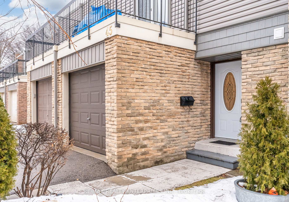 2315-bromsgrove-road-mississauga-ontario-w12893686