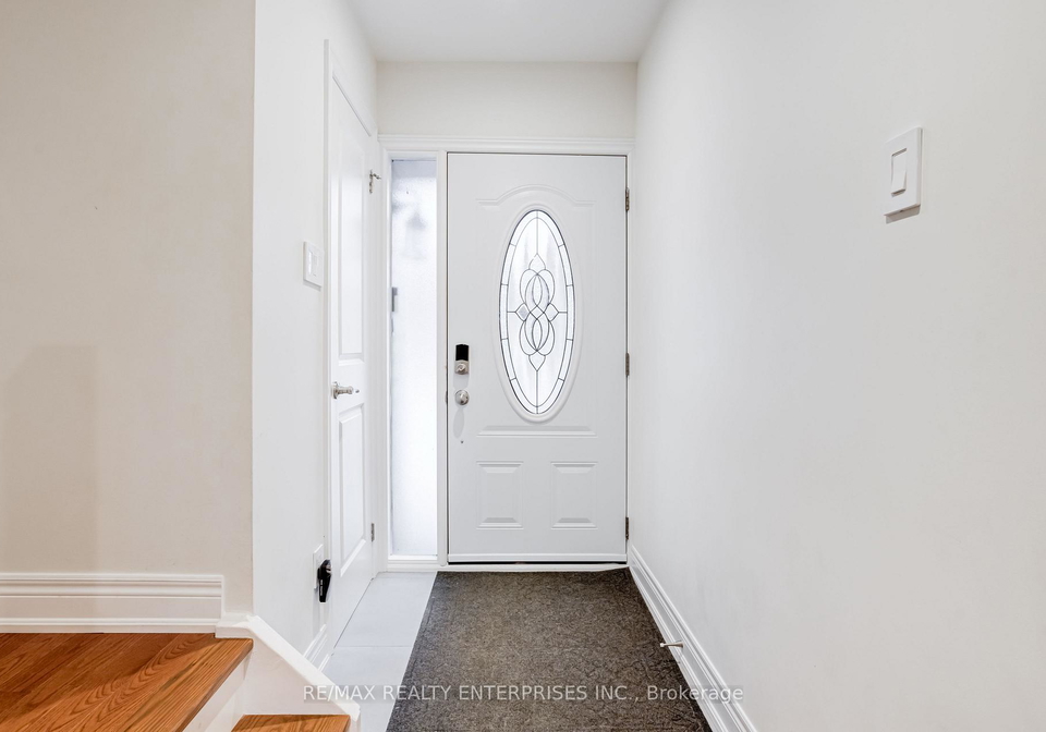 2315-bromsgrove-road-mississauga-ontario-w12893686