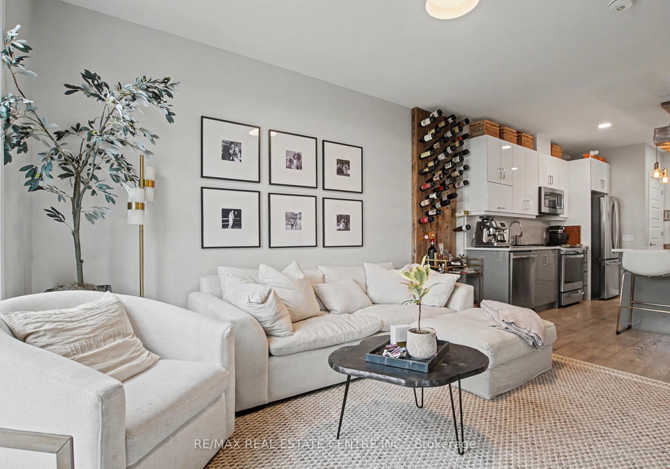 95-dundas-street-w-oakville-ontario-w12893834
