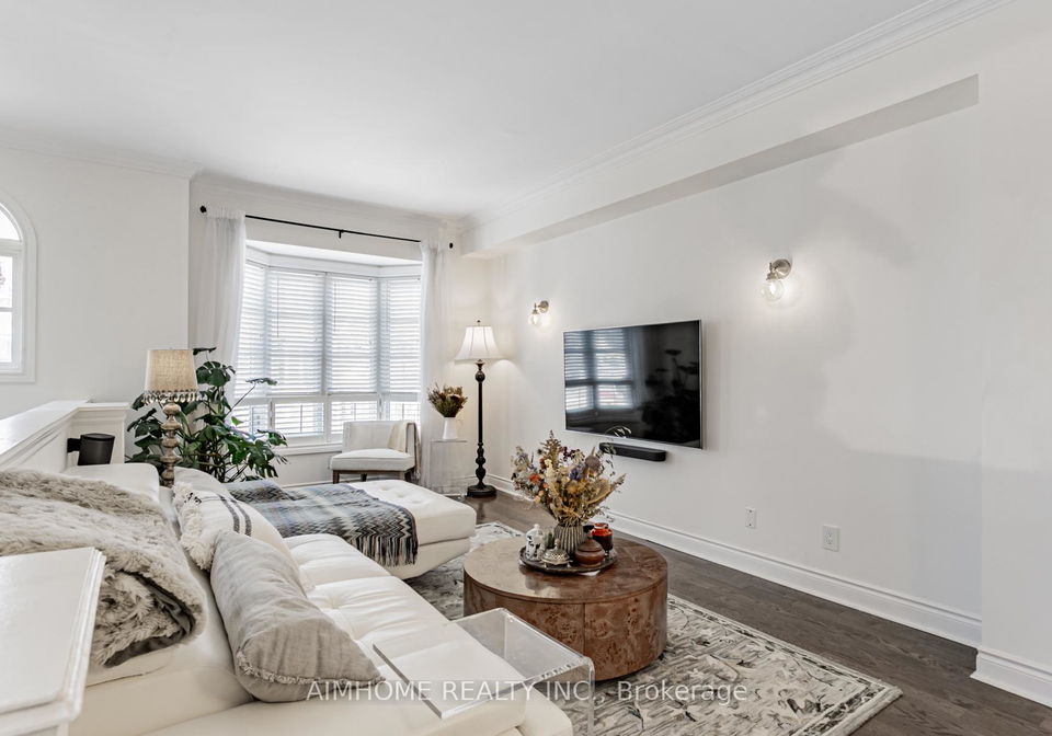 2-brownstone-lane-etobicoke-ontario-w12894142