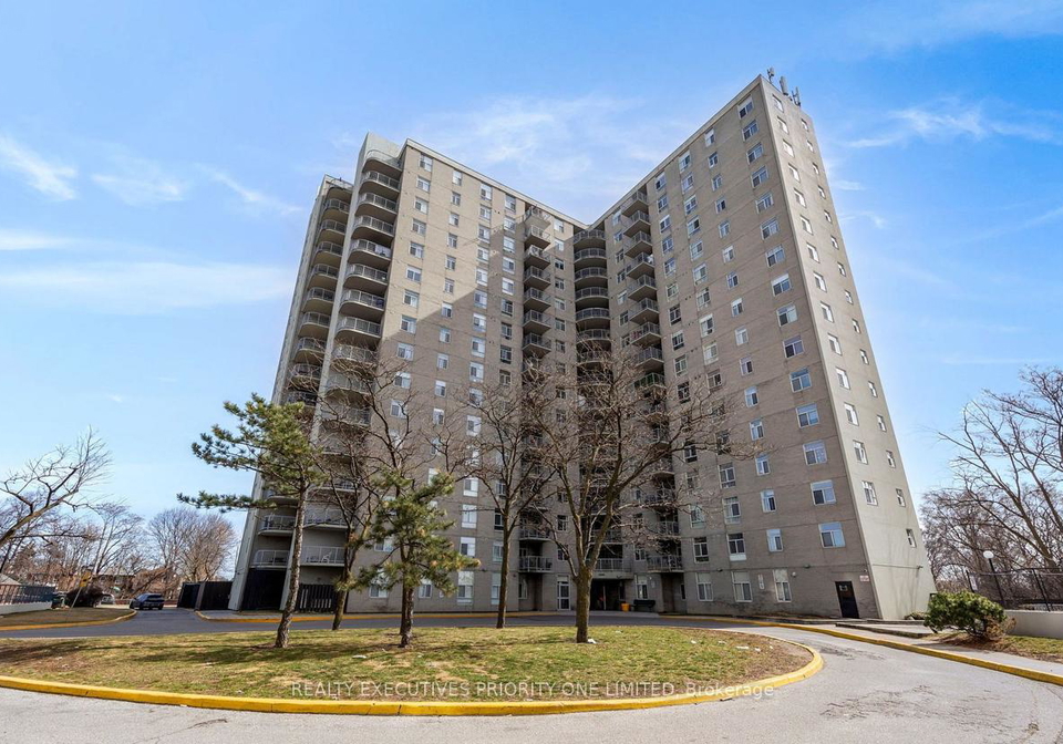 3559-eglinton-avenue-w-north-york-ontario-w12894284