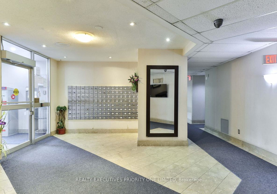 3559-eglinton-avenue-w-north-york-ontario-w12894284