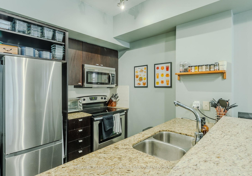 103-the-queensway-toronto-ontario-w12895046