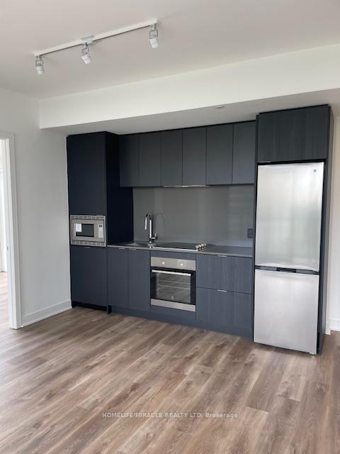 86-dundas-street-e-mississauga-ontario-w12895402
