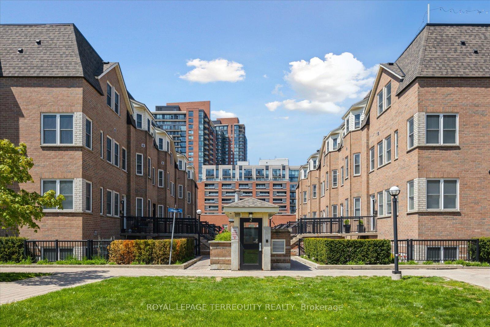 760-lawrence-avenue-w-north-york-ontario-w12895448