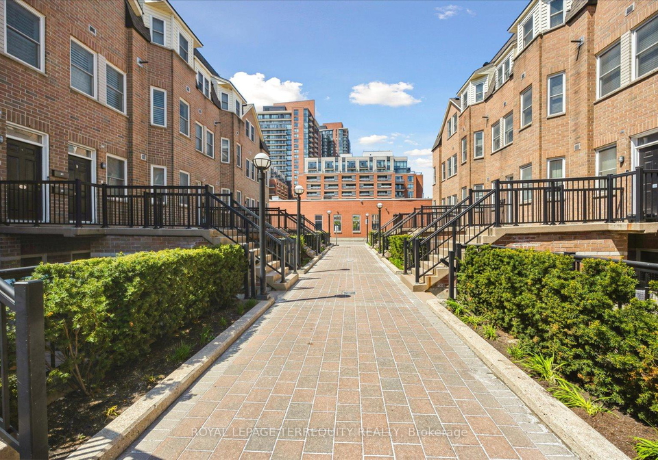 760-lawrence-avenue-w-north-york-ontario-w12895448