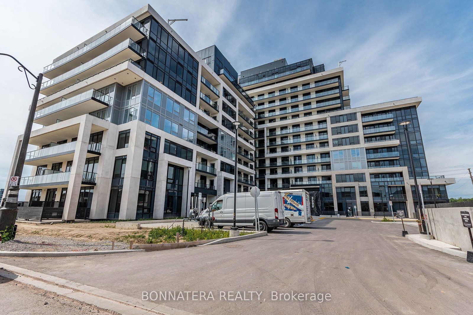 3200-william-coltson-avenue-oakville-ontario-w12895646
