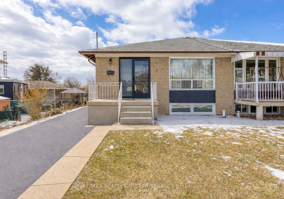 250-verobeach-boulevard-york-ontario-w12895654