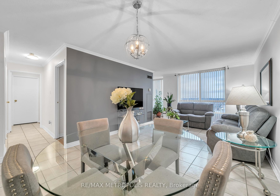 2470-eglinton-avenue-w-north-york-ontario-w12895800