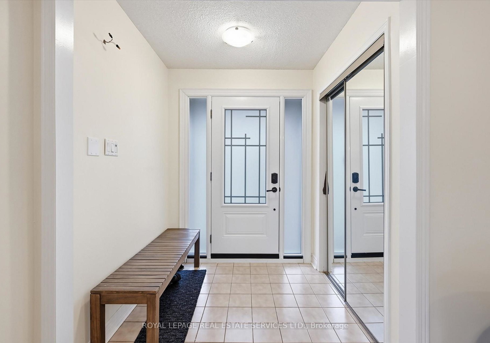 1224-tilcroft-gate-oakville-ontario-w12896030