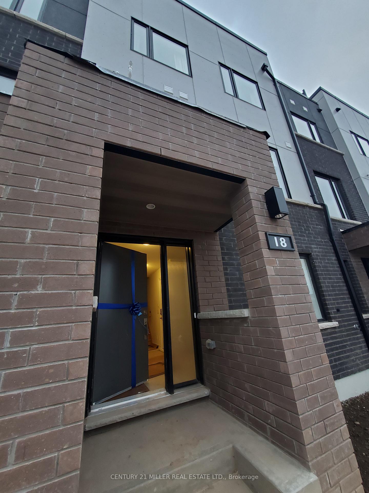 348-wheat-boom-drive-oakville-ontario-w12896076