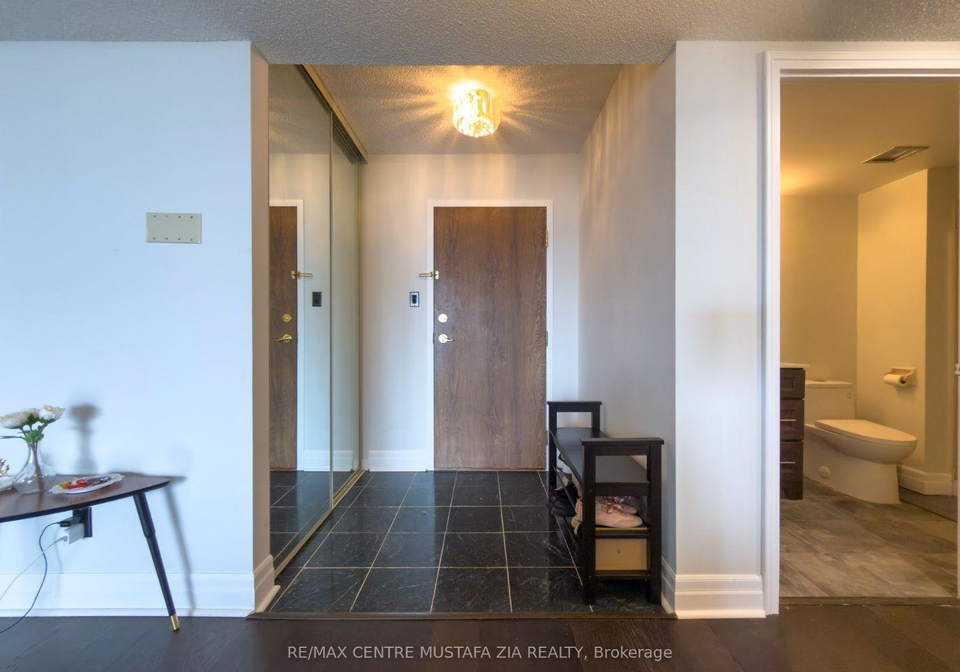 4235-sherwoodtowne-boulevard-mississauga-ontario-w12896138
