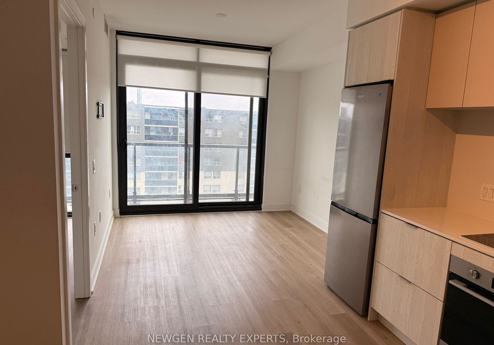 86-dundas-street-e-mississauga-ontario-w12896352