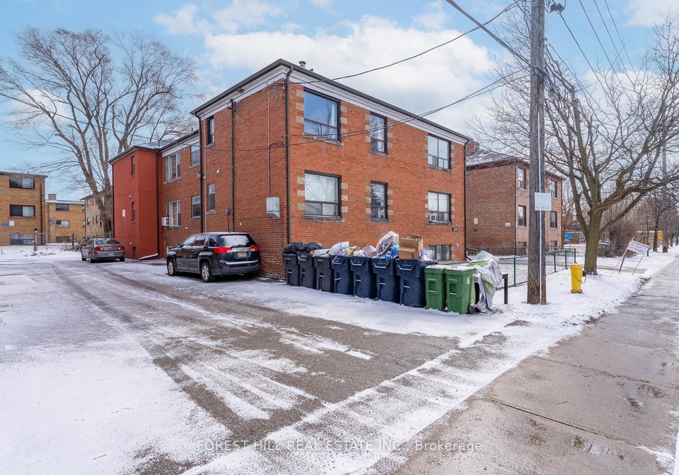 2839-keele-street-york-ontario-w12896422