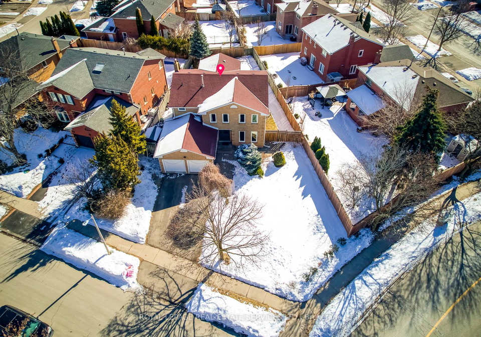 314-odonoghue-avenue-oakville-ontario-w12896496