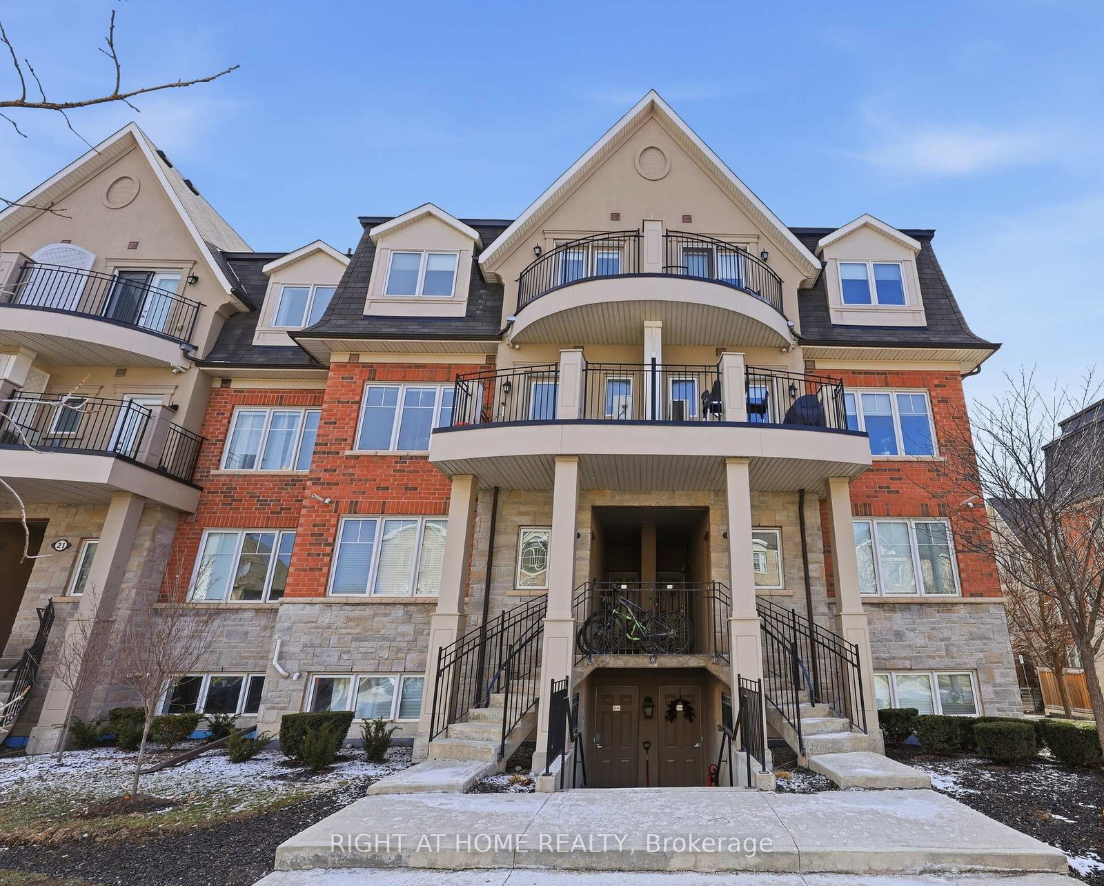 2420-baronwood-drive-oakville-ontario-w12896520