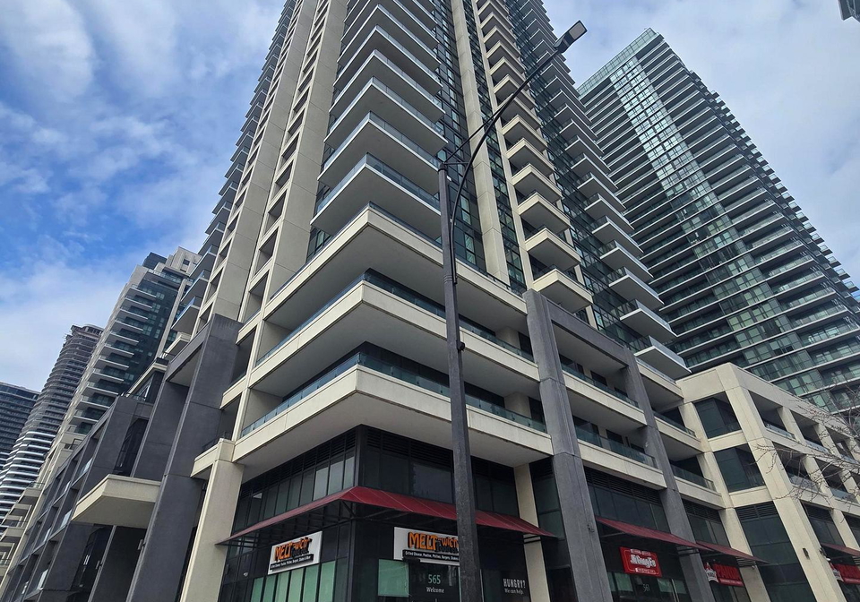 4055-parkside-village-drive-mississauga-ontario-w12896844