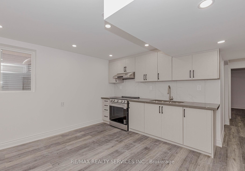 132-bloomsbury-avenue-brampton-ontario-w12897232