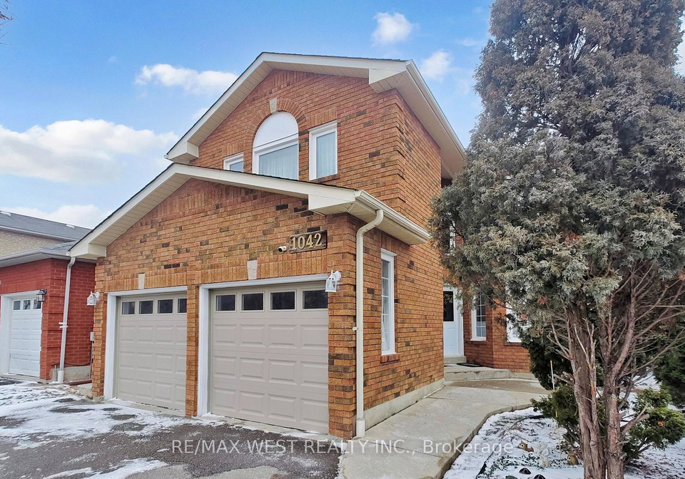1042-windsor-hill-boulevard-mississauga-ontario-w12897262