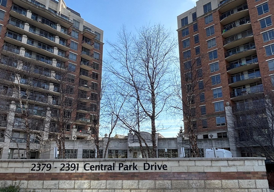 2379-central-park-drive-oakville-ontario-w12897284