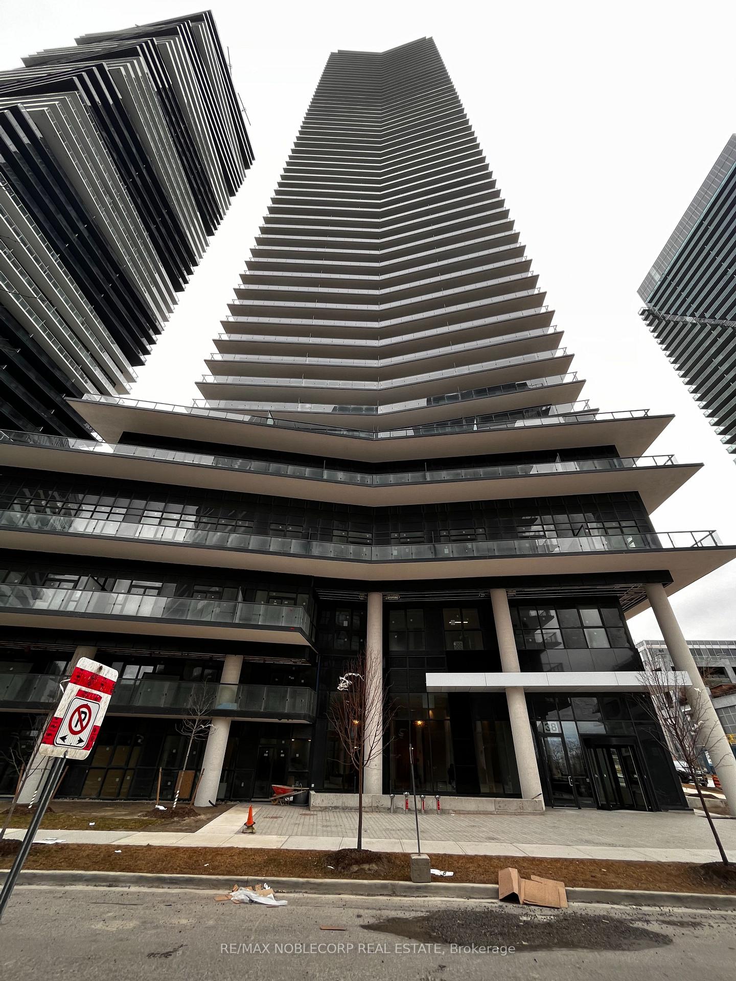 38-annie-craig-drive-etobicoke-ontario-w12897456