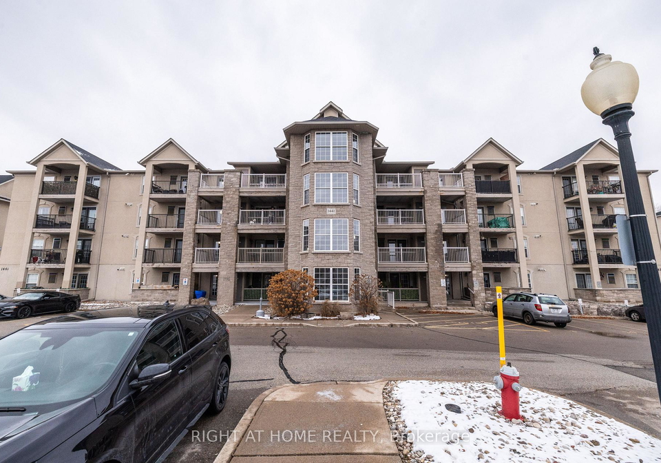 1441-walkers-line-burlington-ontario-w12898188