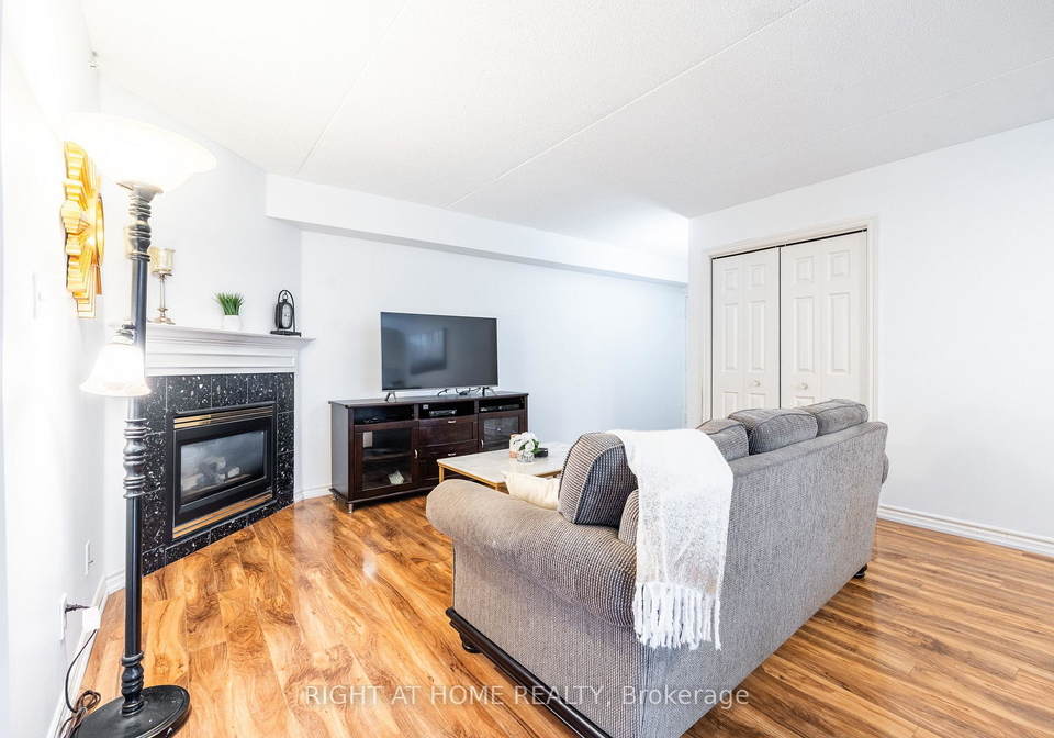 1441-walkers-line-burlington-ontario-w12898188