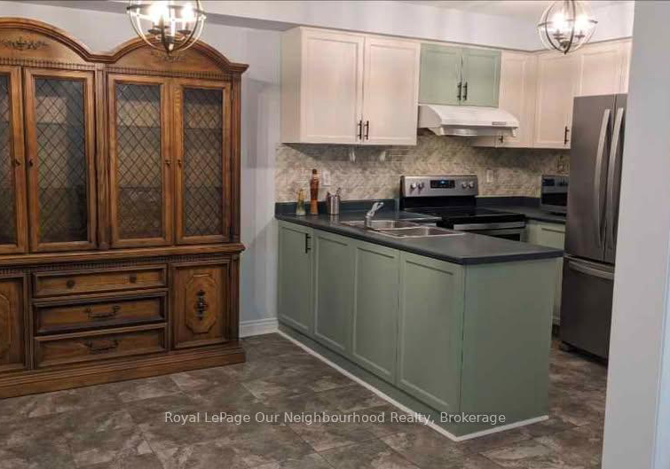 196-pressed-brick-drive-brampton-ontario-w12898398