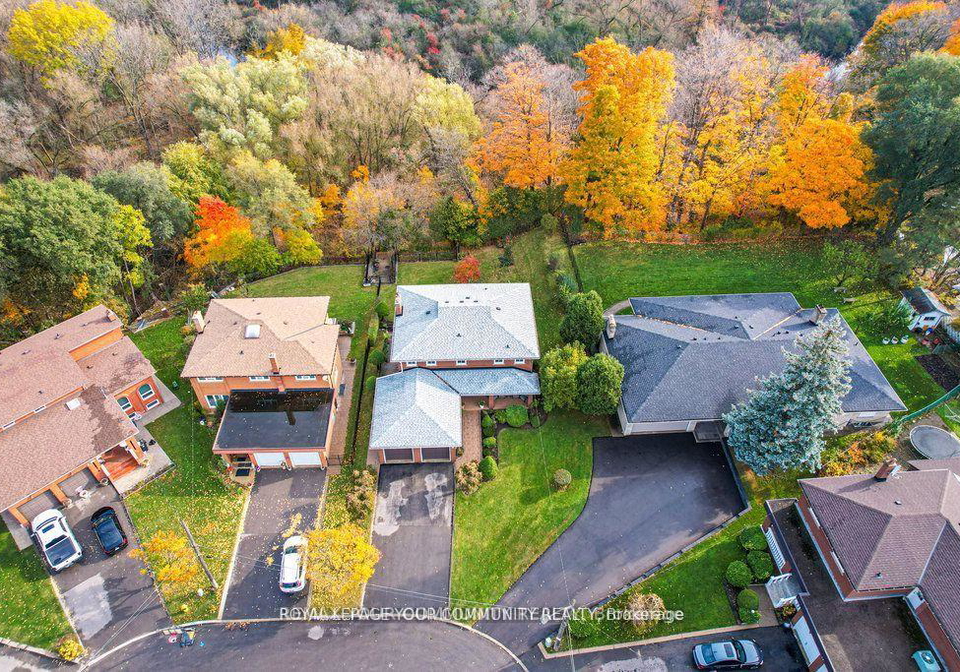 21-disan-court-etobicoke-ontario-w12898402