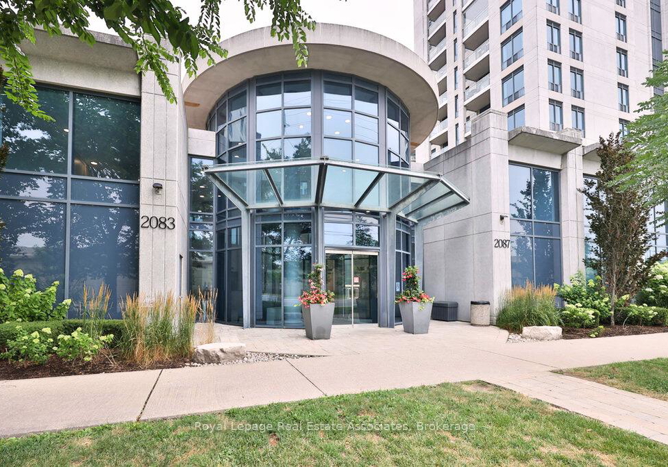 2083-lakeshore-boulevard-w-etobicoke-ontario-w12898658